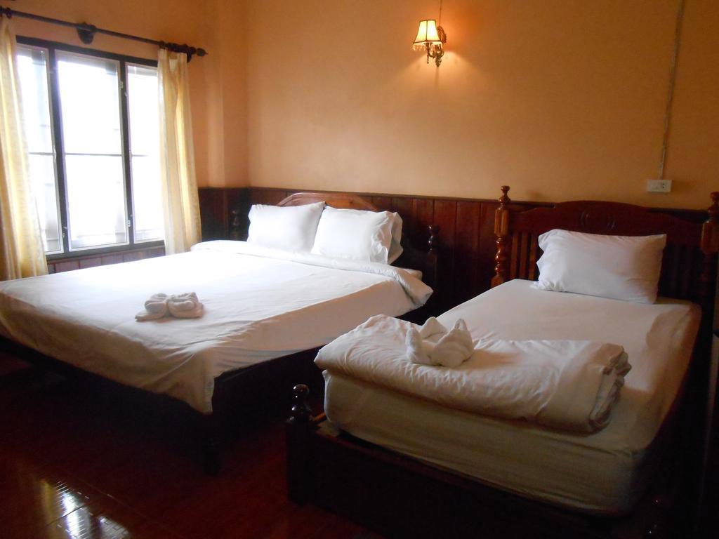 Mountain Riverview Guesthouse Vang Vieng Zimmer foto