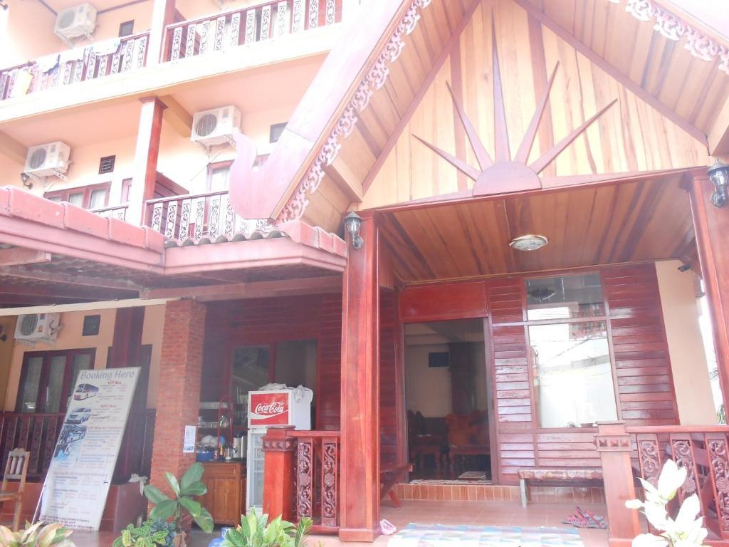 Mountain Riverview Guesthouse Vang Vieng Exterior foto